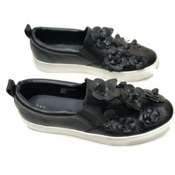 Womens Black Floral Slip-On Sneakers Size 9.5 Leather Upper With Rubber Sole - Picture 4 of 7
